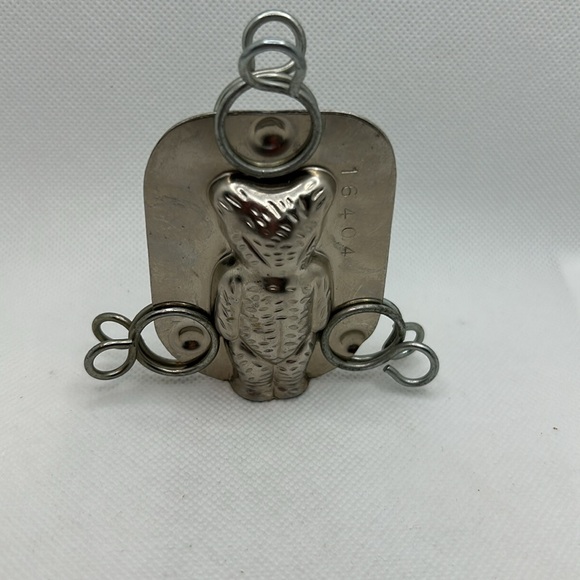 Vintage Holland Handicrafts teddy bear
Chocolate Mold # 16404 with three clips - Picture 2 of 5